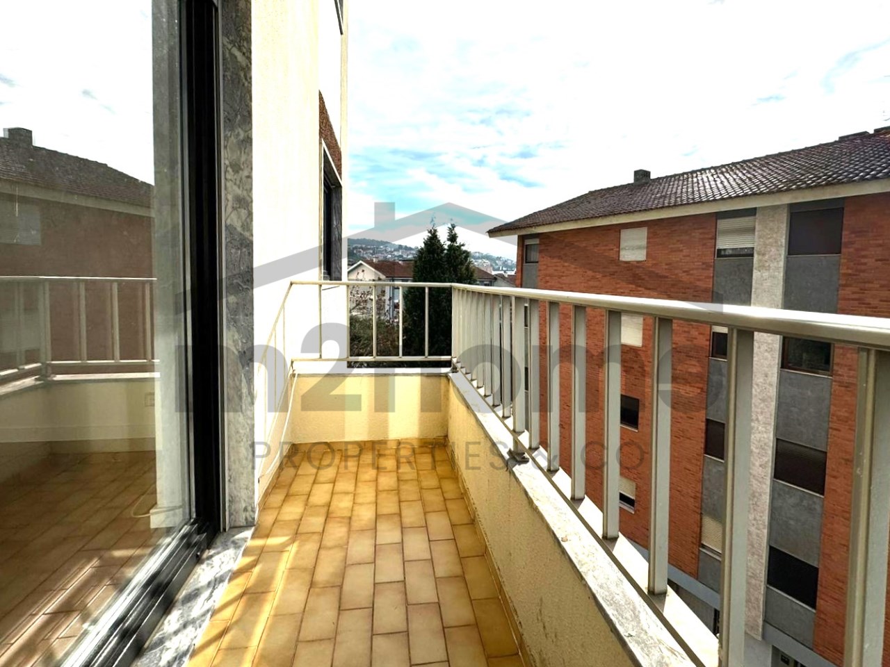 APARTAMENTO T2 PARA ARRENDAMENTO NA SOLUM